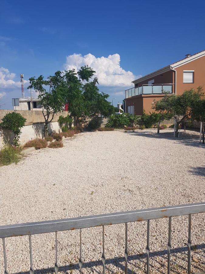 Apartment Simpatico Vir Ngoại thất bức ảnh