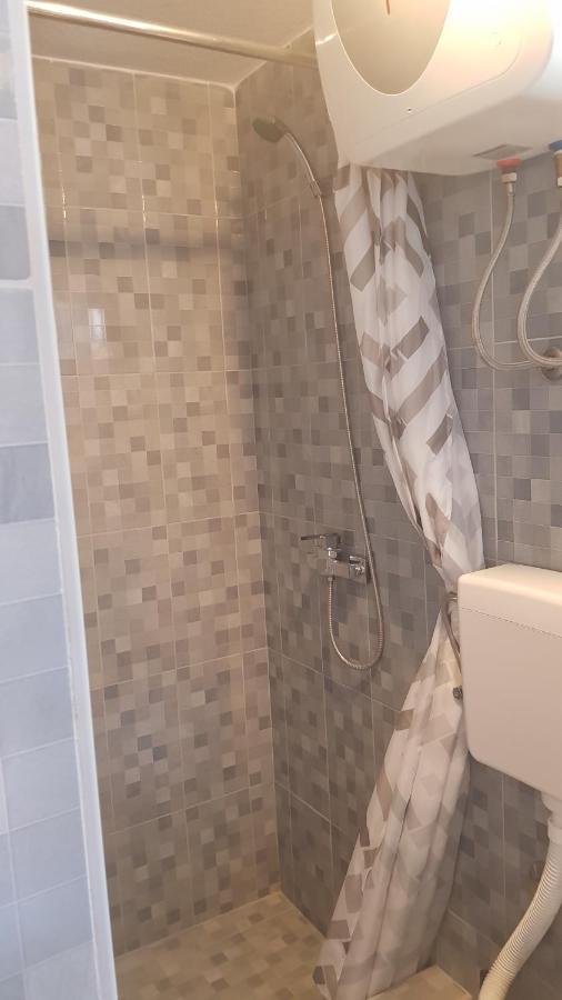 Apartment Simpatico Vir Ngoại thất bức ảnh
